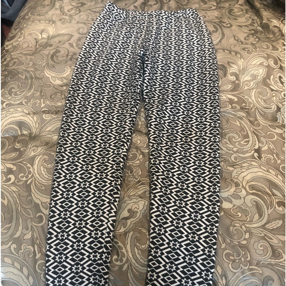 Shosha Star & Square Design Fleeced lined Leggings, Black & White, Size S/M